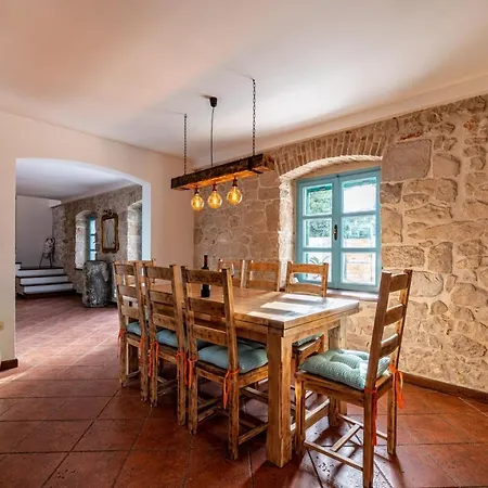 Hidden Gem With Pool