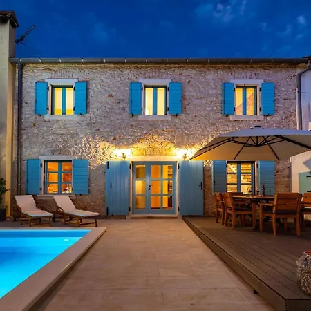 Hidden Gem With Pool * Ζαντάρ