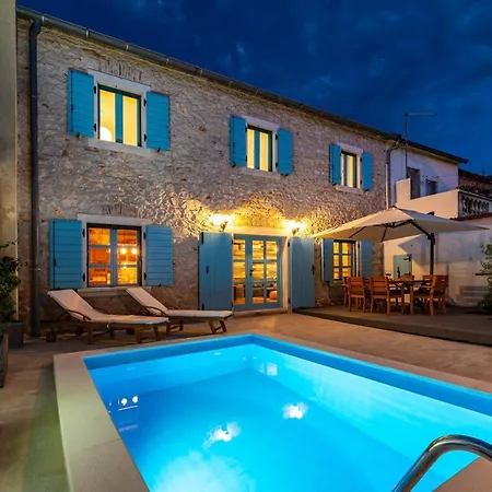 Holiday home Hidden Gem With Pool